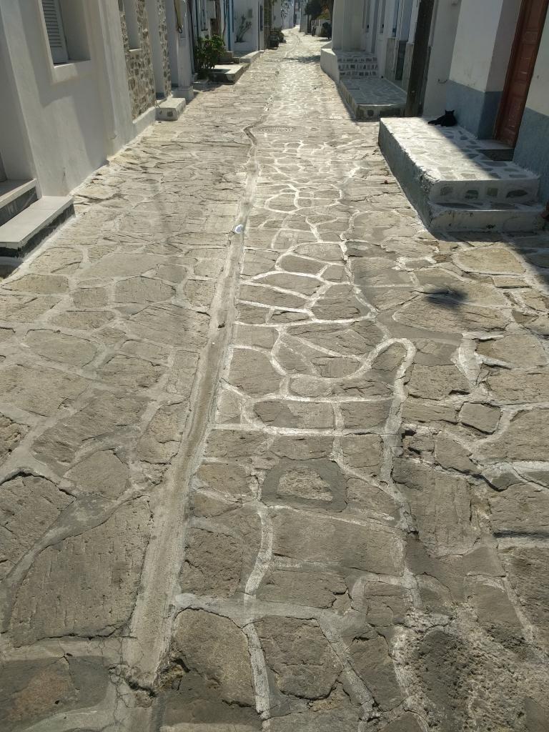 Paving and restoration of the road network of Antiparos town